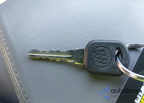 2002 Buick Park Avenue from USA, damaged, VIN 1G4CW54KX24165128